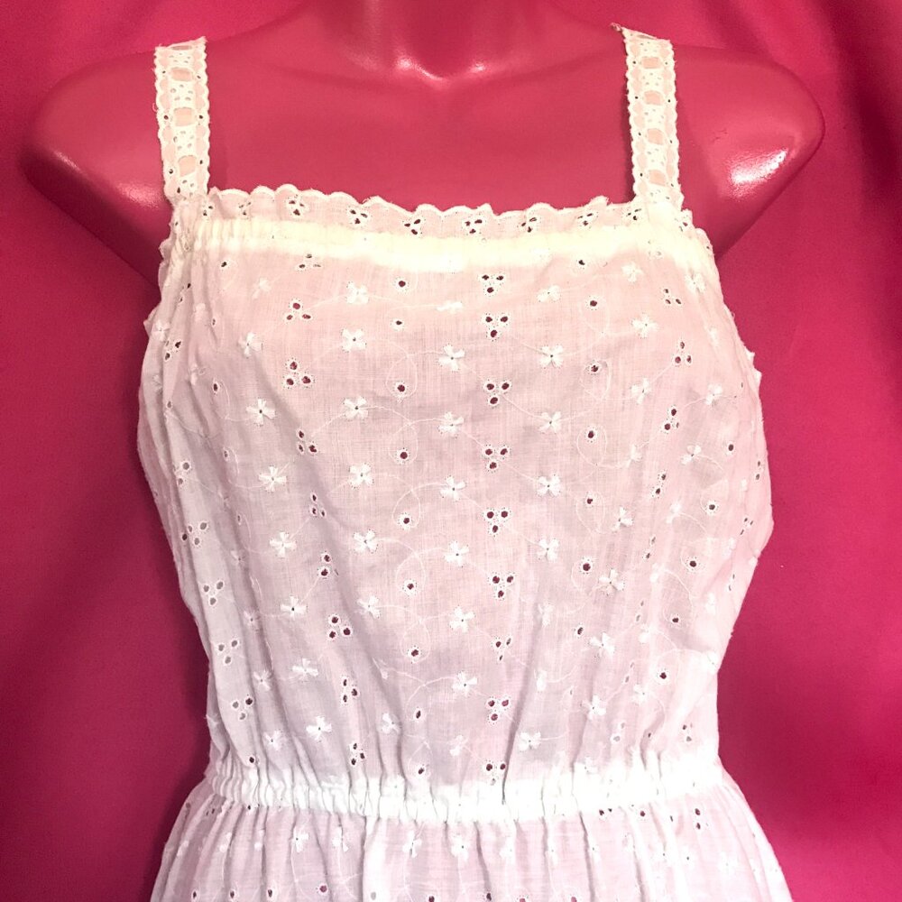 vintage 1970s cottagecore eyelet maxi dress size small medium - Picture 2 of 5